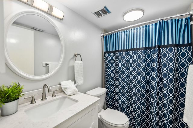 220 PINENEEDLE DRIVE 220, Bradenton, FL 34210