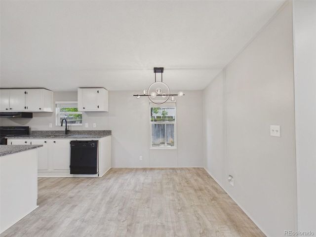 320 Glen Ayre St, Dacono, CO 80514