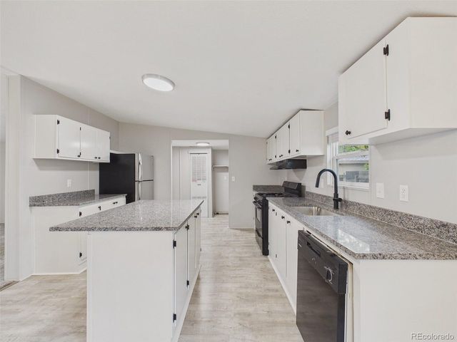 320 Glen Ayre St, Dacono, CO 80514