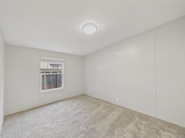 320 Glen Ayre St, Dacono, CO 80514