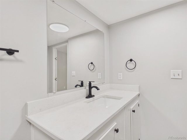 320 Glen Ayre St, Dacono, CO 80514