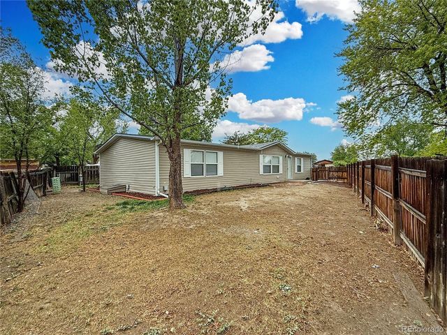 320 Glen Ayre St, Dacono, CO 80514