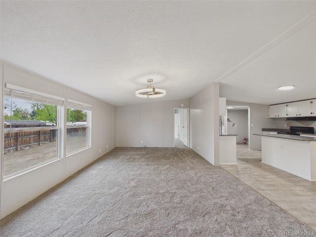 320 Glen Ayre St, Dacono, CO 80514