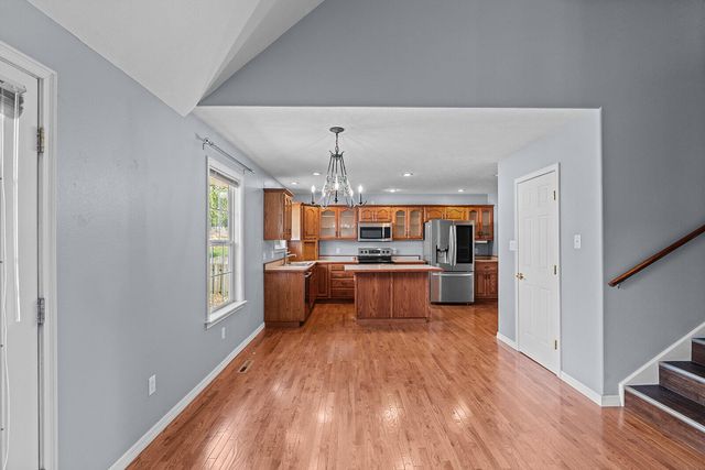 2065 W Buena Vista Street, Springfield, MO 65810