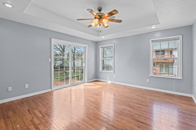 2065 W Buena Vista Street, Springfield, MO 65810