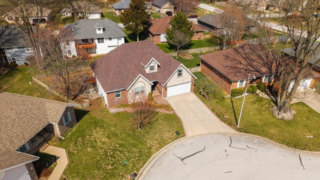 2065 W Buena Vista Street, Springfield, MO 65810