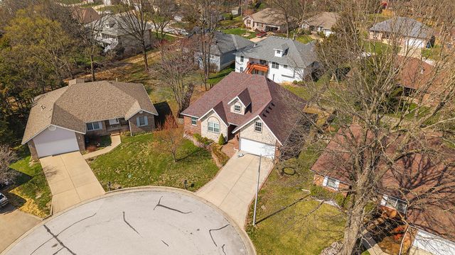 2065 W Buena Vista Street, Springfield, MO 65810