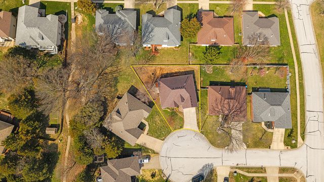 2065 W Buena Vista Street, Springfield, MO 65810