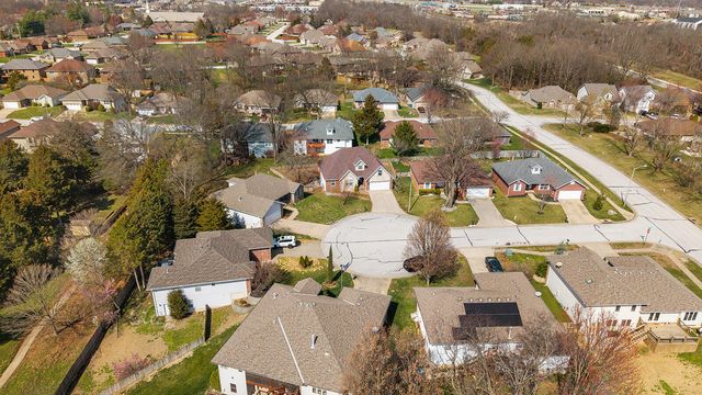 2065 W Buena Vista Street, Springfield, MO 65810