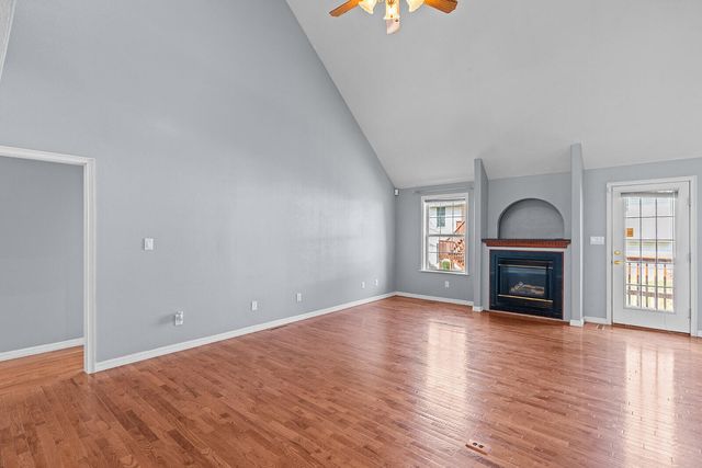 2065 W Buena Vista Street, Springfield, MO 65810