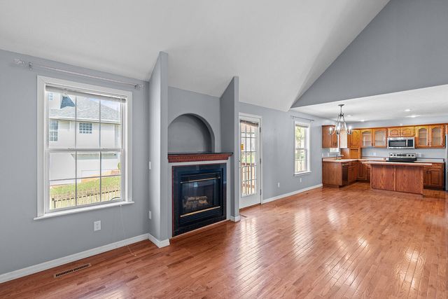 2065 W Buena Vista Street, Springfield, MO 65810