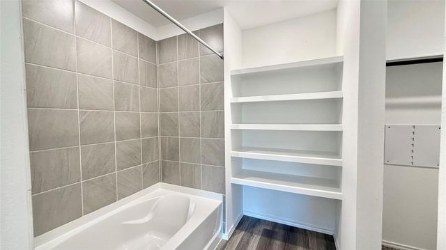 1127 Dewberry Downs Lane, Houston, TX 77090