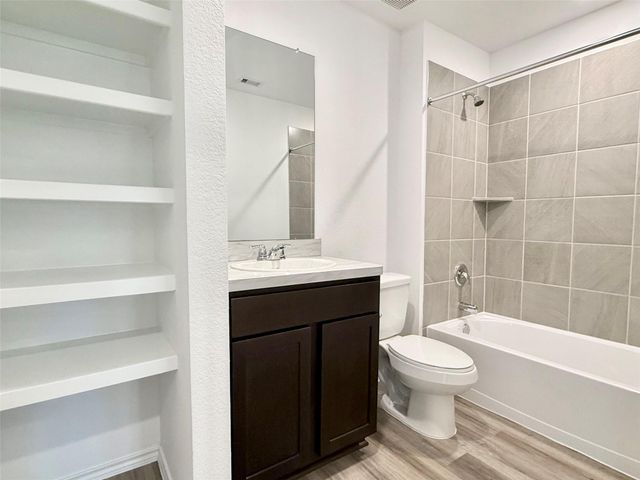 1127 Dewberry Downs Lane, Houston, TX 77090