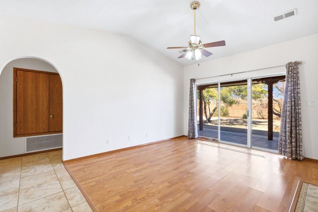 2881 Chessman Drive SE, Rio Rancho, NM 87124