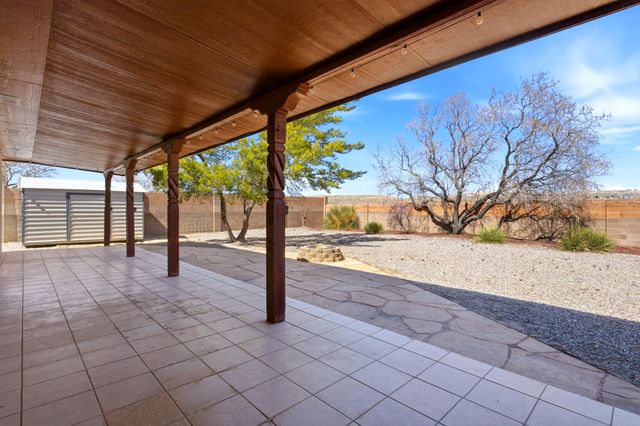 2881 Chessman Drive SE, Rio Rancho, NM 87124