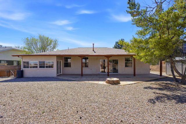 2881 Chessman Drive SE, Rio Rancho, NM 87124