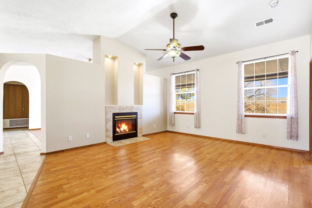 2881 Chessman Drive SE, Rio Rancho, NM 87124