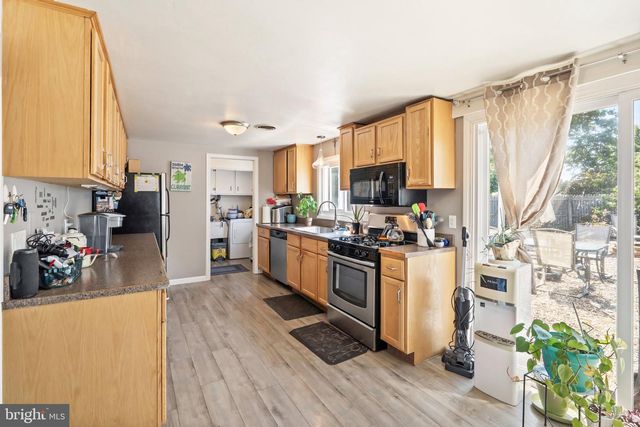 14 HAWKINS, Waretown, NJ 08758