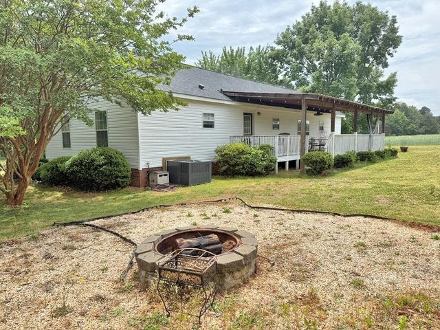 108 Townsel Rd, Chesnee, SC 29323