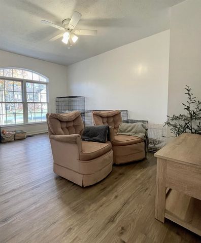 111 RUTHERFORD LN, Stuarts Draft, VA 24477