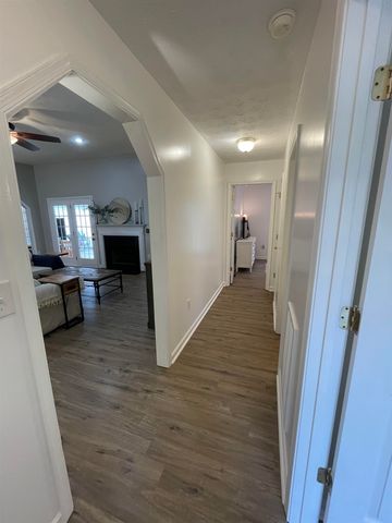 111 RUTHERFORD LN, Stuarts Draft, VA 24477