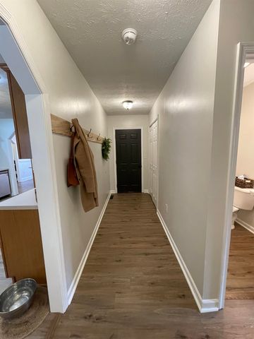 111 RUTHERFORD LN, Stuarts Draft, VA 24477