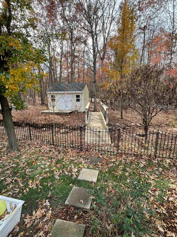 111 RUTHERFORD LN, Stuarts Draft, VA 24477