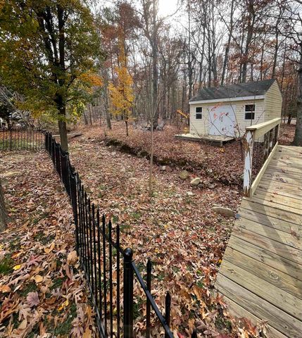 111 RUTHERFORD LN, Stuarts Draft, VA 24477