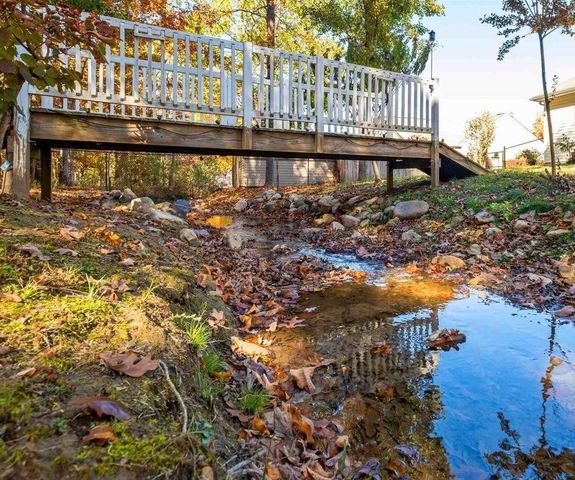 111 RUTHERFORD LN, Stuarts Draft, VA 24477