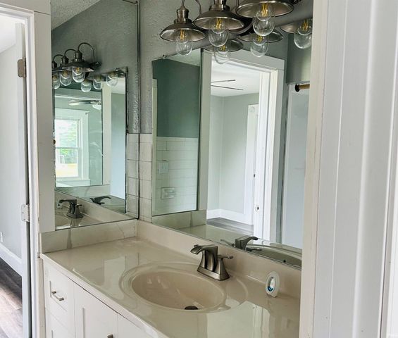 1810 28th Street, Bedford, IN 47421