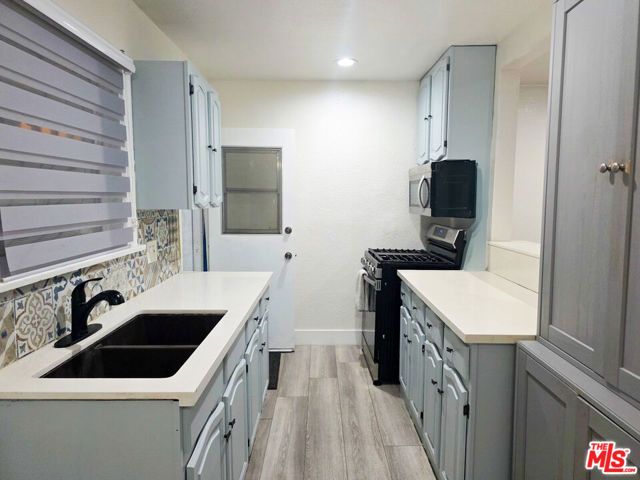 1111 N Spring Avenue, Compton, CA 90221