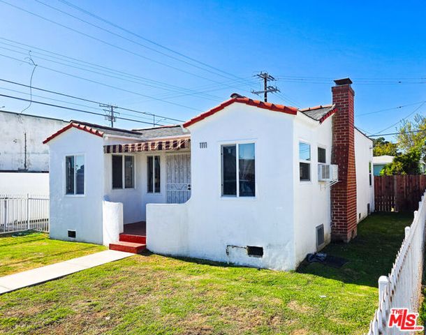 1111 N Spring Avenue, Compton, CA 90221