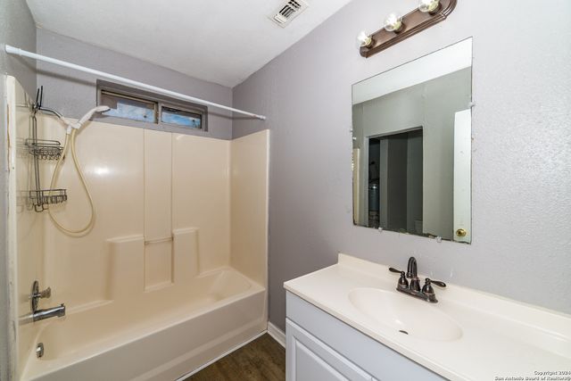 508 BEE ST, San Antonio, TX 78208