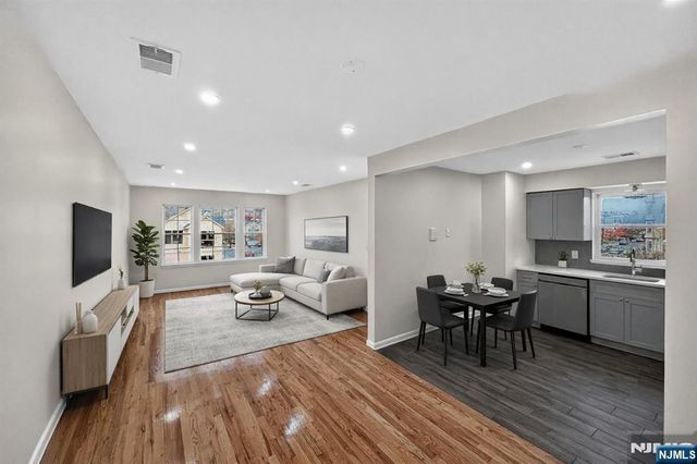 156 Ridgewood Avenue, Newark, NJ 07108