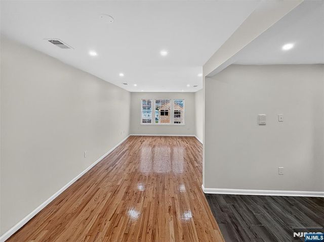 156 Ridgewood Avenue, Newark, NJ 07108