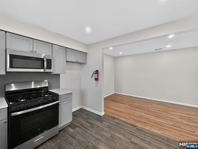 156 Ridgewood Avenue, Newark, NJ 07108