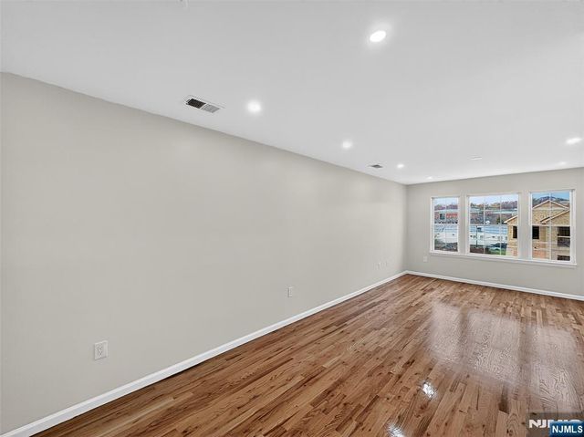 156 Ridgewood Avenue, Newark, NJ 07108