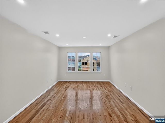 156 Ridgewood Avenue, Newark, NJ 07108