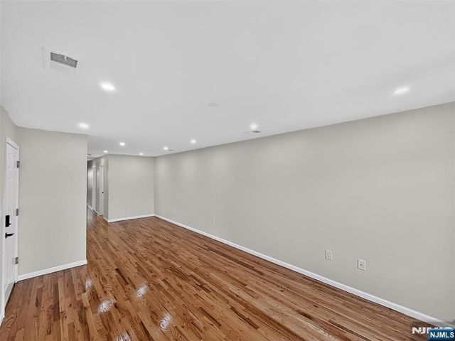 156 Ridgewood Avenue, Newark, NJ 07108