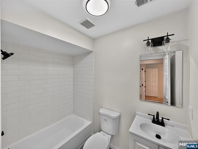 156 Ridgewood Avenue, Newark, NJ 07108