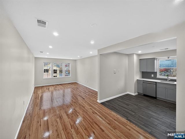 156 Ridgewood Avenue, Newark, NJ 07108