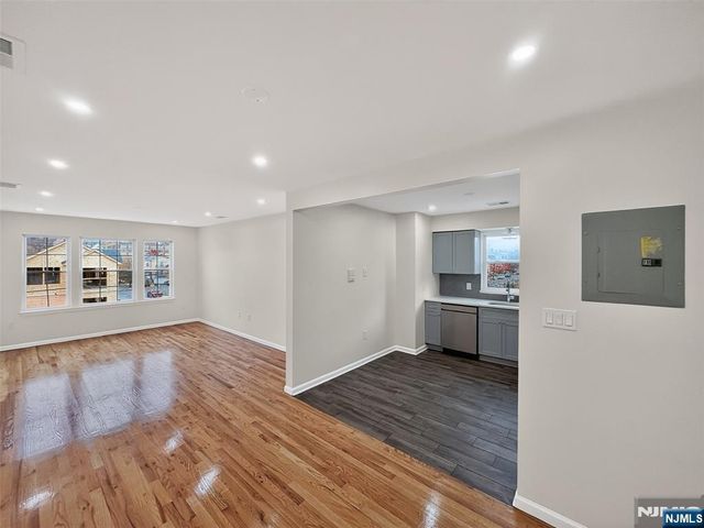 156 Ridgewood Avenue, Newark, NJ 07108