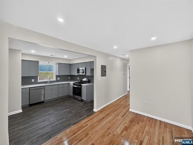 156 Ridgewood Avenue, Newark, NJ 07108