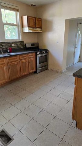 9417 S RACINE Avenue, Chicago, IL 60620