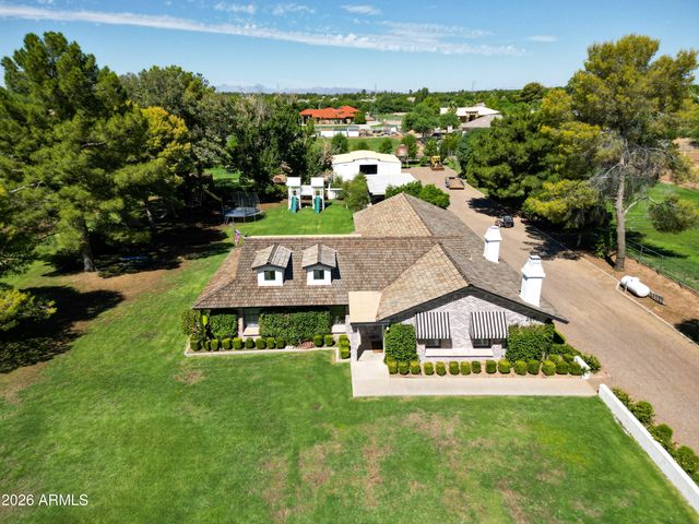 2672 E MESQUITE Street, Gilbert, AZ 85296