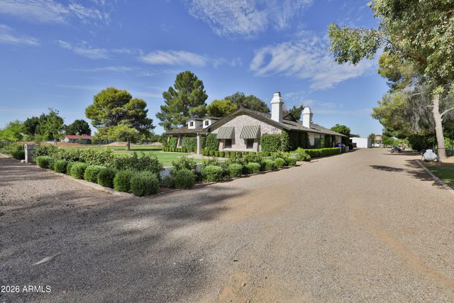 2672 E MESQUITE Street, Gilbert, AZ 85296