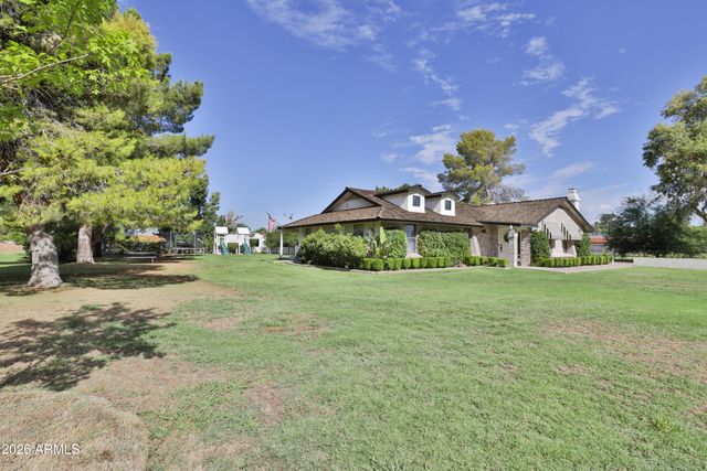 2672 E MESQUITE Street, Gilbert, AZ 85296