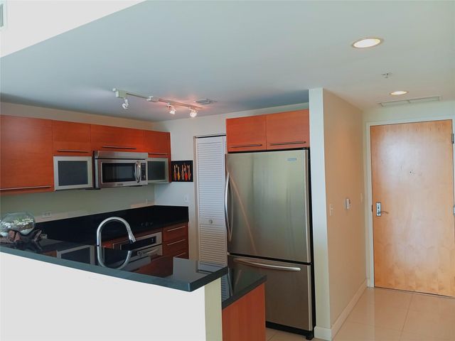 253 NE 2nd St 1103, Miami, FL 33132