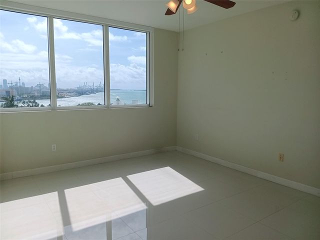 253 NE 2nd St 1103, Miami, FL 33132