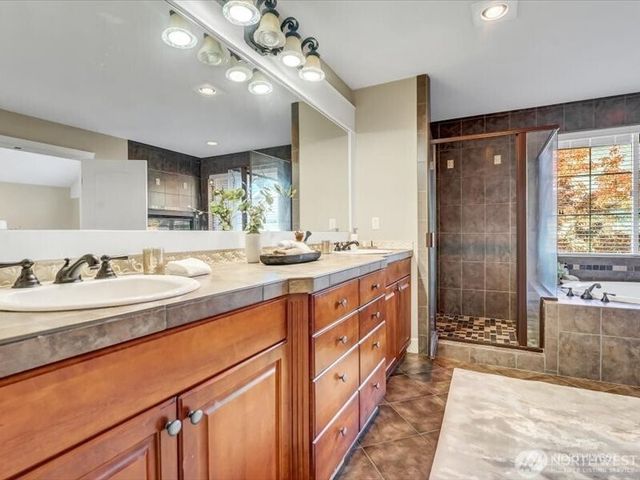 3840 Cameron Drive NE, Lacey, WA 98516